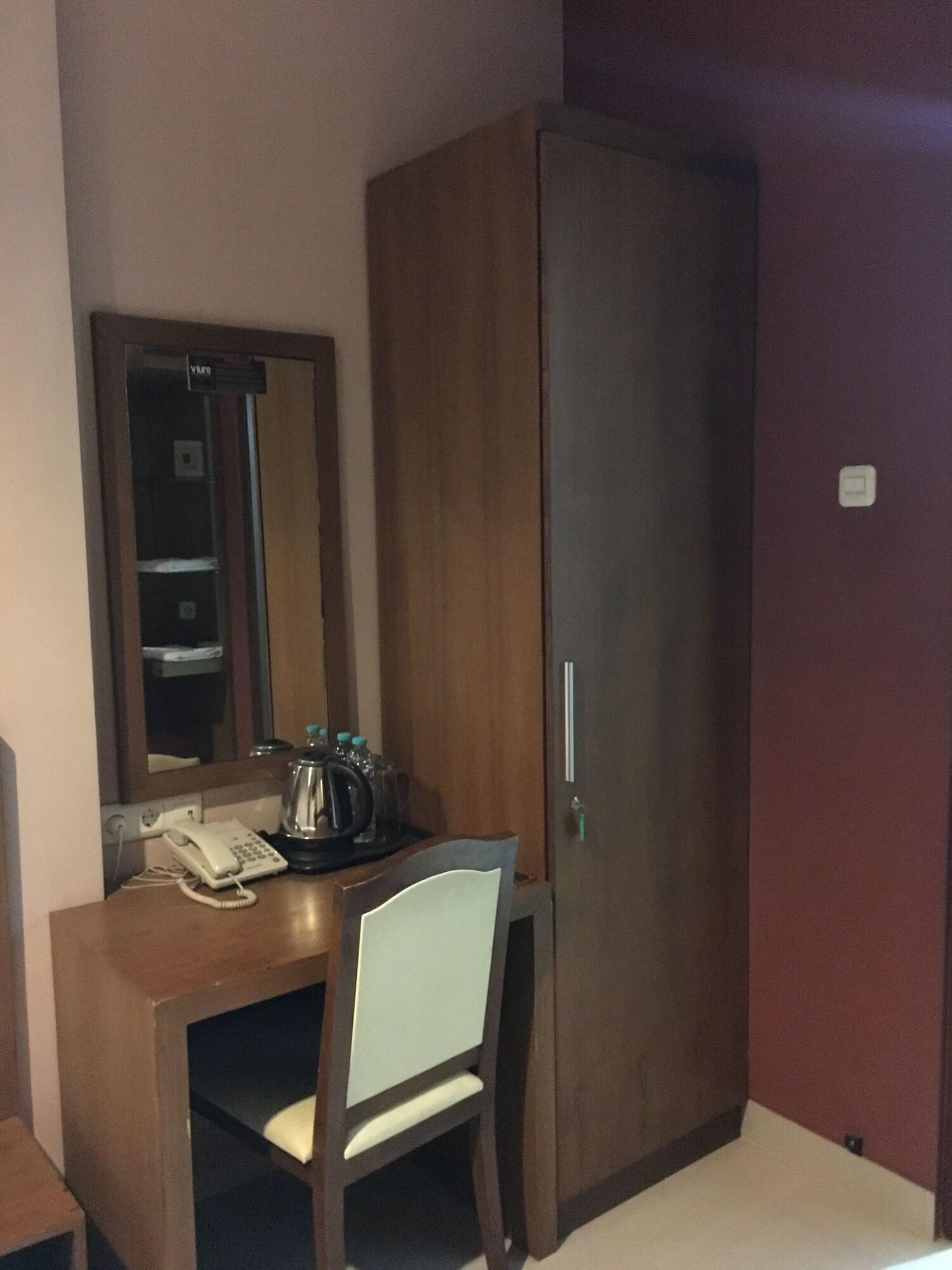 Votel Viure Hotel Jogjakarta Maguwo المظهر الخارجي الصورة