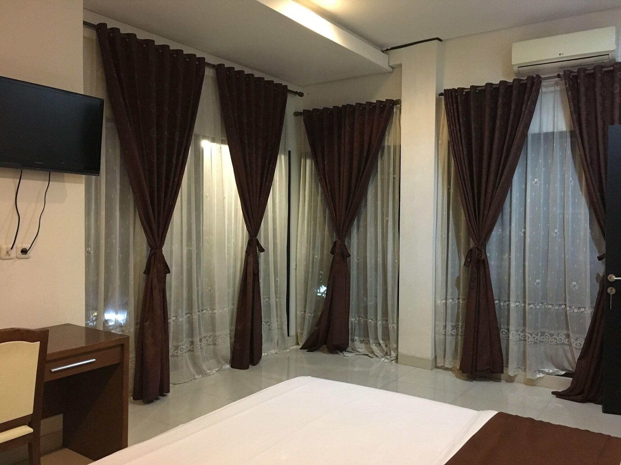 Votel Viure Hotel Jogjakarta Maguwo المظهر الخارجي الصورة