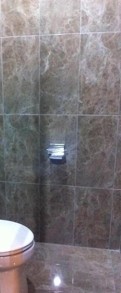 Votel Viure Hotel Jogjakarta Maguwo المظهر الخارجي الصورة